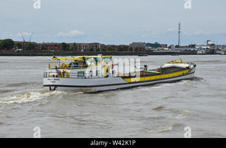 General cargo Polla è salito sul Fiume Tamigi vicino a Woolwich, London, England, Regno Unito Foto Stock