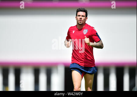 Pejo, Italia. 19 Luglio, 2019. Foto di Massimo Paolone/LaPresse19 luglio 2019 Peio (TN), Italia sport calcio Cagliari Calcio - allenamento pre campionato di calcio di Serie A 2019/2020 - stadio "Celledizzo" nella foto: Diego Farias Photo Massimo Paolone/LaPresse Luglio 19, 2019 Peio (TN), Italia sport soccer Cagliari Calcio - Formazione Pre italiano campionato di Football League A TIM 2019/2020 - "Celledizzo" Stadium. Nel pic: Diego Farias Credito: LaPresse/Alamy Live News Foto Stock