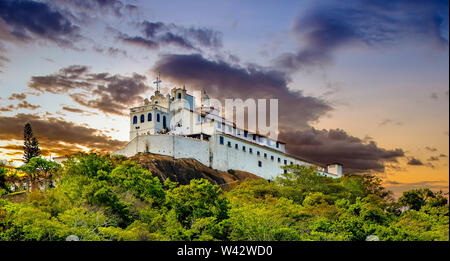 Vila Velha ,Penha convento sulla cima di una montagna alta / ES - Brasile Foto Stock