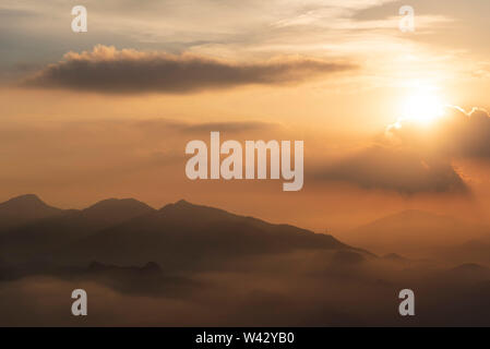 Vista dalla Bico do Papagaio, Foresta di Tijuca, Rio de Janeiro, Brasile Foto Stock