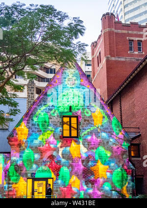 Vetrina delle installazioni di luce e proiezioni in inverno luci al posto di Brookfield Perth Western Australia Foto Stock