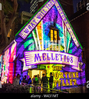 Vetrina delle installazioni di luce e proiezioni in inverno luci al posto di Brookfield Perth Western Australia Foto Stock