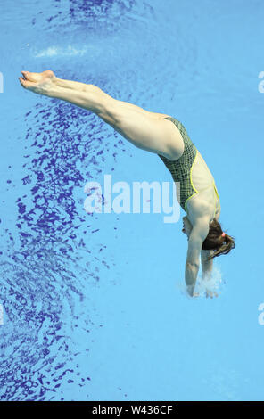 (190719) -- GWANGJU, luglio 19, 2019 (Xinhua) -- Maddison Keeney dell Australia compete durante le donne 3m Springboard Finale di immersioni evento in campionati del Mondo di nuoto FINA a Gwangju, Corea del Sud, il 19 luglio 2019. (Xinhua/Bai Xuefei) Foto Stock