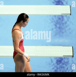 (190719) -- GWANGJU, luglio 19, 2019 (Xinhua) -- Wang Han della Cina compete durante le donne 3m Springboard Finale di immersioni evento in campionati del Mondo di nuoto FINA a Gwangju, Corea del Sud, il 19 luglio 2019. (Xinhua/Li pista) Foto Stock