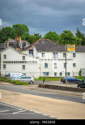 Vista da A40 verso Abergavenny centro città. Foto Stock