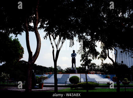 Statua di sentinella della libertà Lapu-Lapu monumento nel Rizal Park di Manila nel Luzon Metro Manila nelle Filippine del Sud-est asiatico in Estremo Oriente Foto Stock