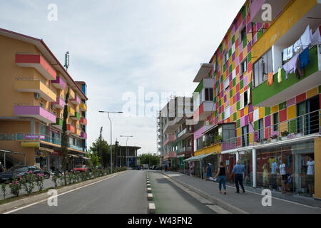 L'Albania, la penisola balcanica, Divjake, edifici decorati Foto Stock