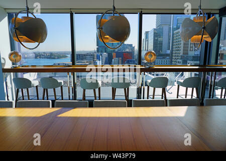 SYDNEY, Australia - 18 lug 2018- Vista dell'Hyatt Regency di Sydney, di un lussuoso hotel in stile moderno situato nel Darling Harbour. Foto Stock