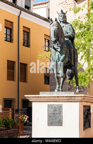 Estatua de Alfonso VIII. Ciudad De Cuenca. Castilla la Mancha. España Foto Stock