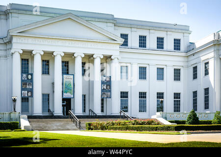 L'entrata al Museo di Alabama, alloggiato nel dipartimento di archivi e storia edificio in Montgomery, AL, STATI UNITI D'AMERICA Foto Stock