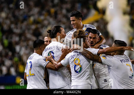 Carson, California, Stati Uniti d'America. 19 Luglio, 2019. La Galassia celebrare dopo il secondo obiettivo del gioco contro LAFC. Credito: Ben Nichols/Alamy Live News Foto Stock