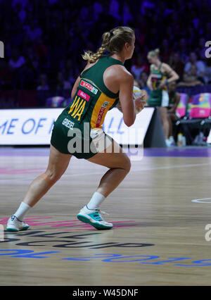 Izette Griesel (RSA) in azione durante la vitalità Netball World Cup 2019 in corrispondenza di M&S Bank Arena Liverpool Regno Unito il 18 luglio 2019. GlennSports. Foto Stock