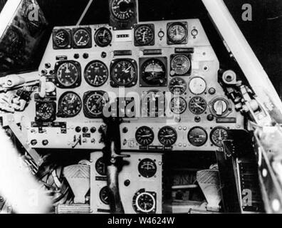 Convair F-106un prototipo di pannello anteriore inferiore 060928-F-1234S-048. Foto Stock