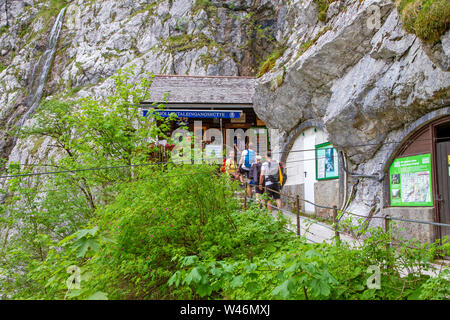 Escursionismo nel Hoelltalk, Hoeltalkamm, Baviera Germania Foto Stock