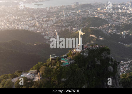 Vista dalla finestra in elicottero a Rio de Janeiro in Brasile Foto Stock