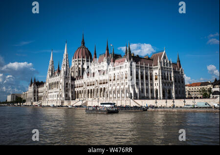 HUNGARIA - BUDAPEST IL PARLAMENTO - ERICTED DAL 1885 AL 1904 - Architetto Imre Steindl - PARLAMENT - ORSZÀGHÀZ - Budapest edificio storico- BUDAPEST UNGHERIA © Frédéric BEAUMONT Foto Stock