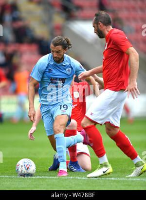 Burnley Jay Rodriguez in azione durante la pre-stagione amichevole a Gresty Road, Crewe. Foto Stock