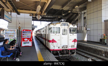 Hachinohe Station interni. una stazione ferroviaria azionata dall'Oriente Giappone Azienda ferroviaria (JR East) a Hachinohe, Aomori, Giappone. Agosto 08, 2016 Foto Stock