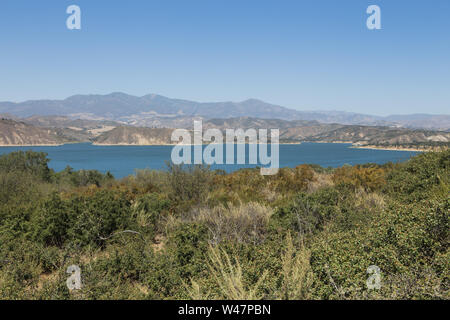 Il lago di Cachuma sulla Santa Ynez fiume in santa Barbara County, California , Stati Uniti Foto Stock