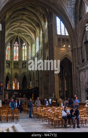 Bordeaux, Francia - 5 Maggio 2019: vista interna di Cathedrale Saint-Andre a Bordeaux Aquitania, Francia Foto Stock