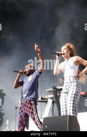 Sefton Park, Liverpool, Regno Unito. Il 20 luglio 2019. Ella Eyre esibirsi sul palco del 2019 Liverpool International Music Festival (LIMF). Liverpool International Music Festival è nel suo settimo anno a Sefton Park, con più di 70 agisce, su 4 fasi, si sviluppa su 2 giorni, portando sia internazionale e homegrown talento per il parco. Credit:Ken Biggs/Alamy Live News. Foto Stock