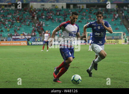 Salvador, Brasile. Il 20 luglio, 2019. Flavio e Dodo, durante una partita tra Bahia x Cruzeiro, match convalidato dall'undicesimo round del 2019 Campionato brasiliano, questo Sabato (20), di Fonte Nova Arena, in Salvador, Bahia, Brasile. Credito: Tiago Caldas/FotoArena/Alamy Live News Foto Stock