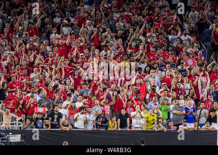 Houston, TX, Stati Uniti d'America. Il 20 luglio, 2019. Il Bayern Monaco tifosi festeggiare un obiettivo durante la seconda metà di un internazionale Champions Cup Soccer match tra FC Bayern Monaco e Real Madrid a NRG Stadium di Houston, TX. FC Bayern ha vinto il gioco da 3 a 1.Trask Smith/CSM/Alamy Live News Foto Stock