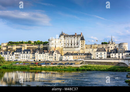 Il castello di Amboise è situato nella Valle della Loira in Francia. Incluso nella top ten dei migliori castelli della Valle della Loira. Foto Stock