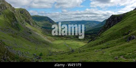 Una vista di Glen Clova, vicino a Kirriemuir, Angus, Scozia Foto Stock