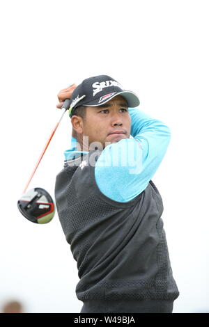 Il Giappone Hideki Matsuyama sull'undicesimo foro durante il secondo round della 148th British Open Championship al Royal Portrush Golf Club nella contea di Antrim, Irlanda del Nord, il 19 luglio 2019. (Foto di Koji Aoki/AFLO SPORT) Foto Stock