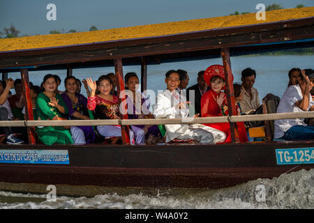 Vista aerea del matrimonio sul fiume Mekong. Delta del Mekong, Can Tho, Vietnam Foto Stock