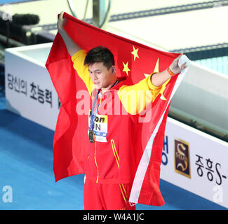Gwangju, Corea del Sud. 21 Luglio, 2019. Sun Yang della Cina reagisce dopo gli uomini 400m Freestyle Finale a Gwangju 2019 Campionati del Mondo di nuoto FINA a Gwangju, Corea del Sud, 21 luglio 2019. Credito: Li pista/Xinhua/Alamy Live News Foto Stock