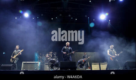 In California, Stati Uniti d'America . Il 20 luglio, 2019. La prole compie durante il Vans warped tour venticinquesimo anniversario al litorale anfiteatro sulla luglio 20, 2019 a Mountain View, California. Credito: MediaPunch Inc/Alamy Live News Foto Stock