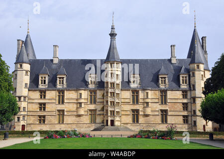 Palazzo ducale di Nevers, Palais ducal de Nevers, Nevers, Francia, Europa Foto Stock