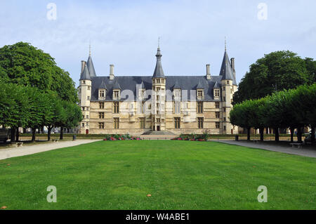 Palazzo ducale di Nevers, Palais ducal de Nevers, Nevers, Francia, Europa Foto Stock