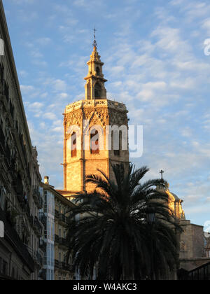 La torre della cattedrale de Valencia. Foto Stock