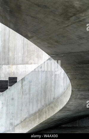 Scalone interno della Tate Modern Blavatnik Edificio, London, Regno Unito Foto Stock