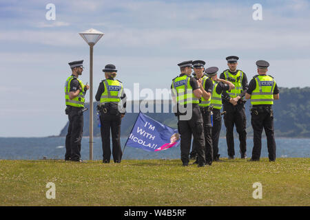 Ayr, tutti sotto uno striscione indipendenza marzo - 2019 Foto Stock