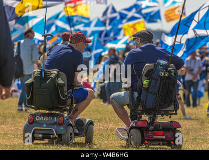 Ayr, tutti sotto uno striscione indipendenza marzo - 2019 Foto Stock