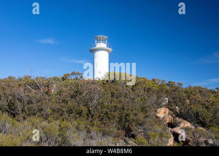 Cape Tourville faro automatico nel parco nazionale di freycinet,Tasmania, Australia Foto Stock