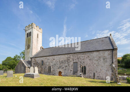 Saint James Church, Manorbier, Pembrokeshire, South Wales, Regno Unito Foto Stock