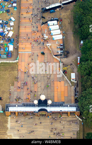 Festival Luftbild ParookaVille 2019 a Weeze aeroporto, festival di musica nel campo della musica dance elettronica in Weeze sul Basso Reno, Renania settentrionale-W Foto Stock