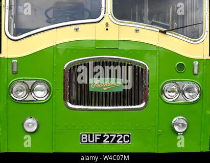 Leyland Titan PD3 double decker bus in livrea della Southdown Servizi del motore. Foto Stock