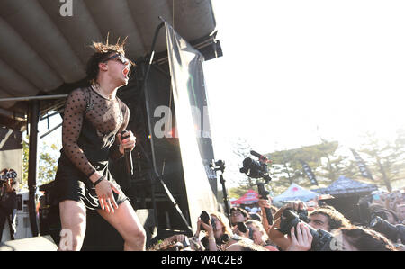 In California, Stati Uniti d'America. 21 Luglio, 2019. YUNGBLUD compie durante il Vans warped tour XXV Anniversario su luglio 21, 2019 a Mountain View, California. Credito: MediaPunch Inc/Alamy Live News Foto Stock