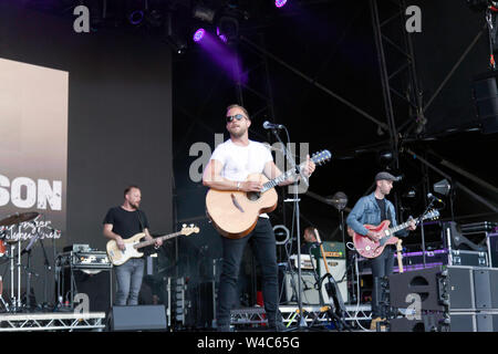 James Morrison esibirsi sul palco principale del giorno 1 del OnBlackheath Music Festival 2019 Foto Stock