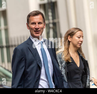 Londra, Regno Unito. 22 Luglio, 2019. Jeremy Hunt MP PC, Segretario agli Affari Esteri, arriva a 10 Downing Street, Londra, è inteso che egli sta partecipando a una riunione del cobra sull'Iran credito crisi Ian Davidson/Alamy Live News Credito: Ian Davidson/Alamy Live News Foto Stock