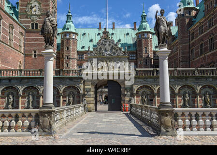 Hillerod, Danimarca - 28 Giugno 2019: il castello di Frederiksborg a Hillerod sulla Danimarca Foto Stock