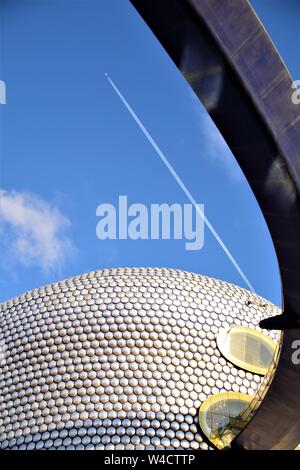 Birmingham Bullring ponte sospeso architettura futuristica Foto Stock