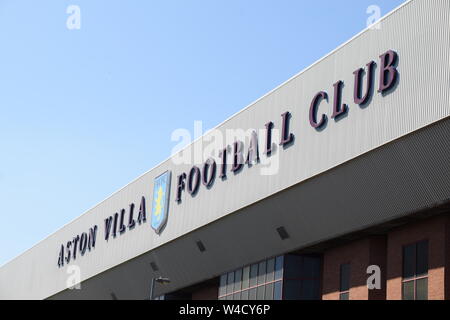 Aston Villa Stadium il Badge Birmingham REGNO UNITO Foto Stock