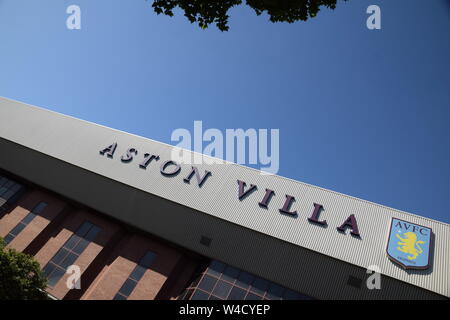 Aston Villa Stadium il Badge Birmingham REGNO UNITO Foto Stock